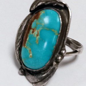 Gorgeous Navajo turquoise sterling silver large ring. 😍😍
